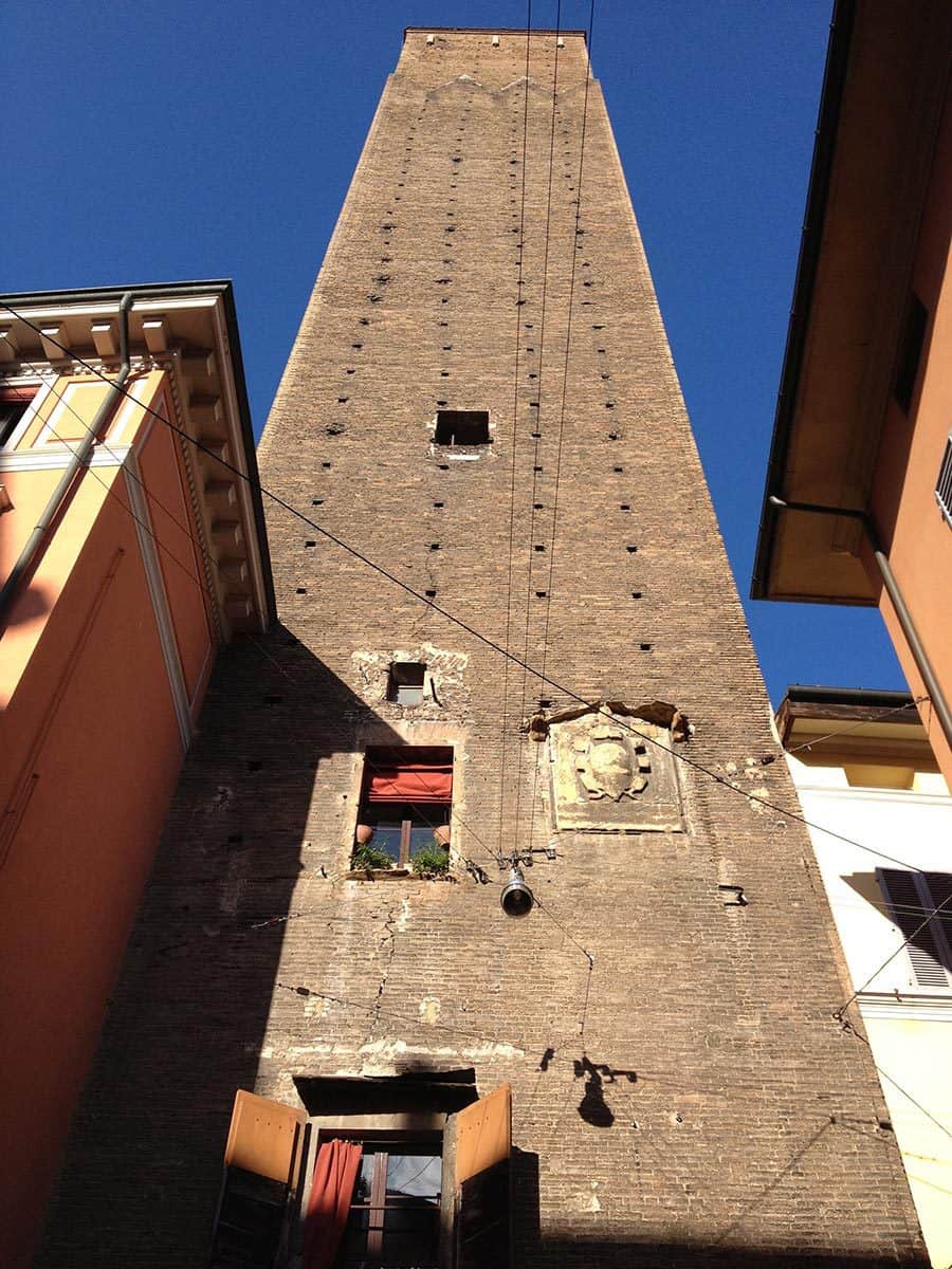 a-medieval-tower-in-bologna